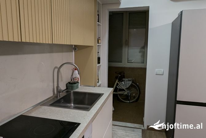 Shtepi ne shitje 1+1 ne Tirane - 150,000 Euro
