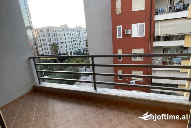 Shtepi me qera 2+1 ne Tirane - 550 Euro