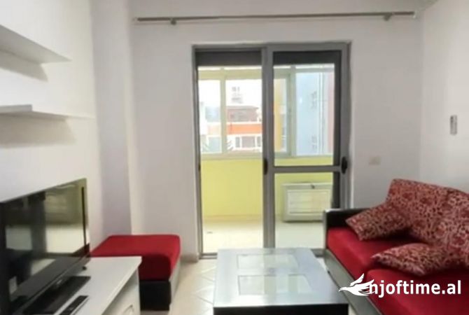 Shtepi me qera 2+1 ne Tirane - 400 Euro