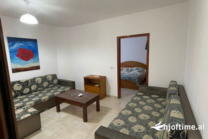 Shtepi me qera 1+1 ne Tirane - 40,000 Leke