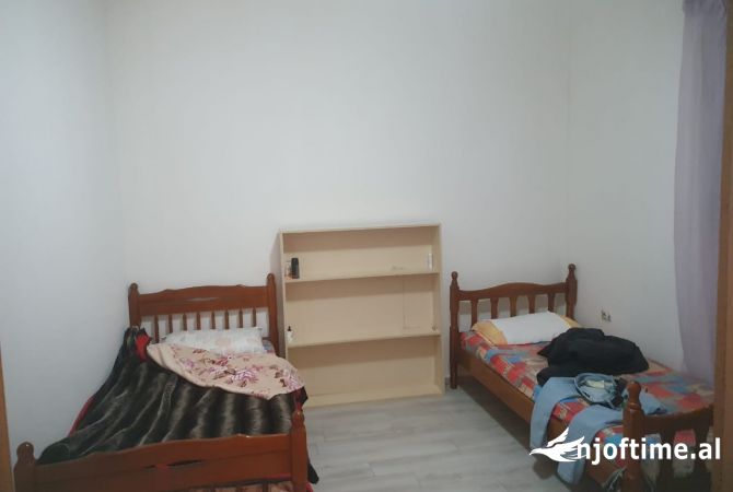 Shtepi me qera 1+1 ne Tirane - 300 Euro