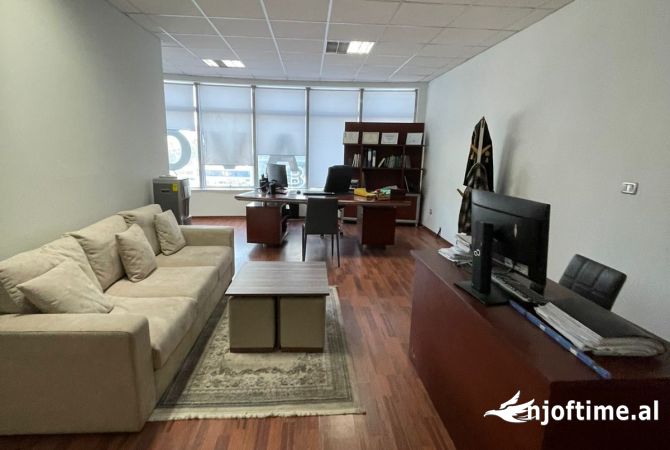 Ambient biznesi ne shitje 1+1 ne Tirane - 105,000 Euro