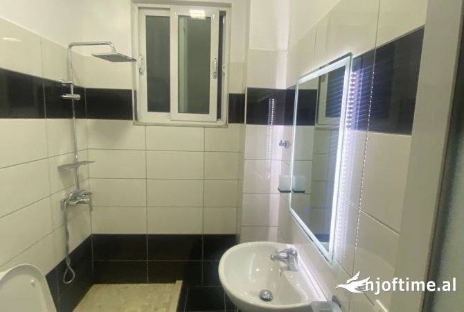 Shtepi me qera 1+1 ne Tirane - 50,000 Leke