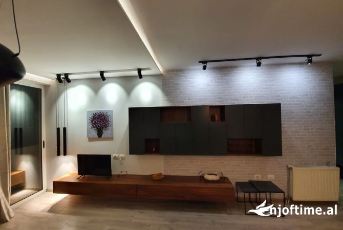 Shtepi me qera 1+1 ne Tirane - 650 Euro
