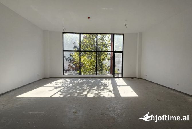 Ambient biznesi me qera 1+1 ne Tirane - 2,300 Euro