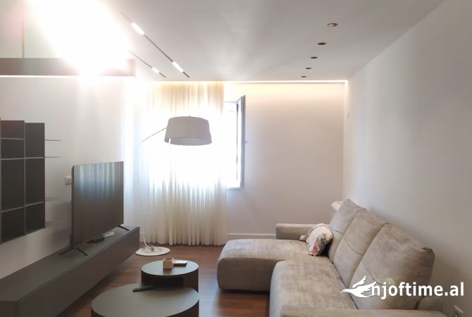 Shtepi ne shitje 2+1 ne Tirane - 180,000 Euro
