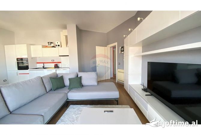 Shtepi me qera 2+1 ne Tirane - 800 Euro