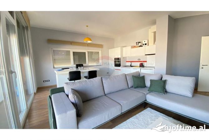 Shtepi me qera 2+1 ne Tirane - 800 Euro