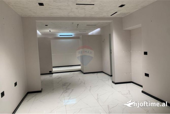 Ambient biznesi me qera 1+1 ne Tirane - 1,300 Euro