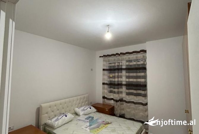Shtepi me qera Apartament ne Tirane, 1+1, Mobilimi E mobiluar, Pagesa 400  Euro.