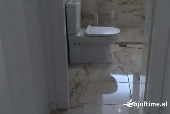 Shtepi me qera Apartament ne Tirane, 1+1, Mobilimi E mobiluar, Pagesa 400  Euro.