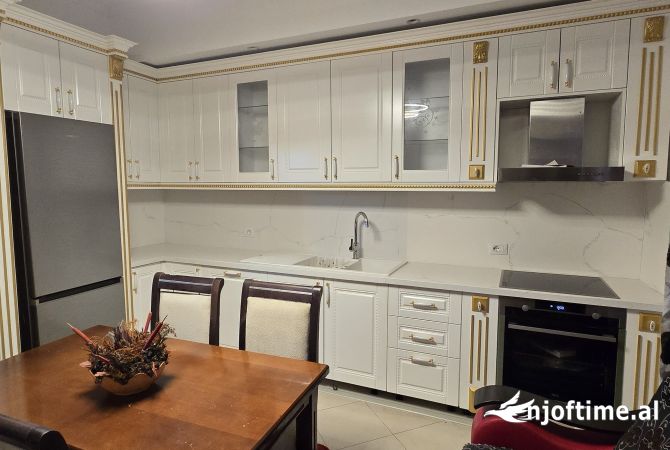 Shtepi me qera Apartament ne Tirane, 2+1, Mobilimi E mobiluar, Pagesa 65,000  Leke.