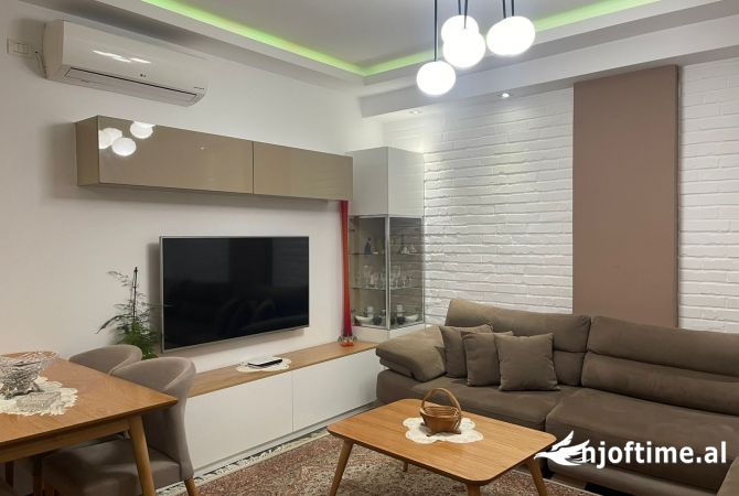 Shtepi me qera 2+1 ne Tirane - 600 Euro