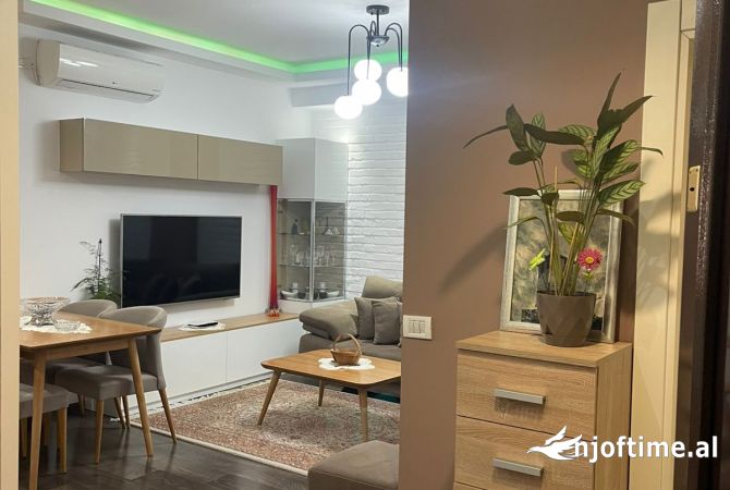 Shtepi me qera 2+1 ne Tirane - 600 Euro
