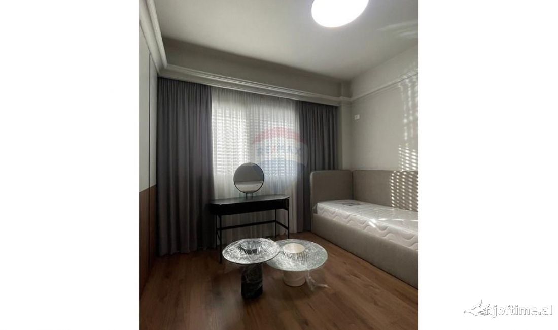 Shtepi me qera Apartament ne Tirane, 2+1, Mobilimi E mobiluar, Pagesa 500  Euro.