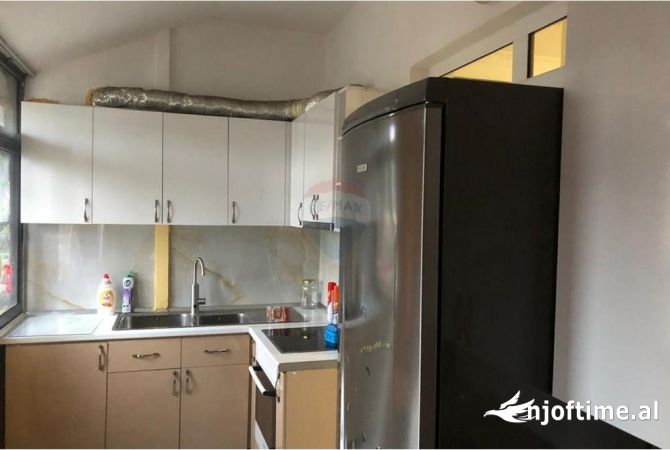 Shtepi me qera Apartament ne Tirane, 2+1, Mobilimi E mobiluar, Pagesa 550  Euro.