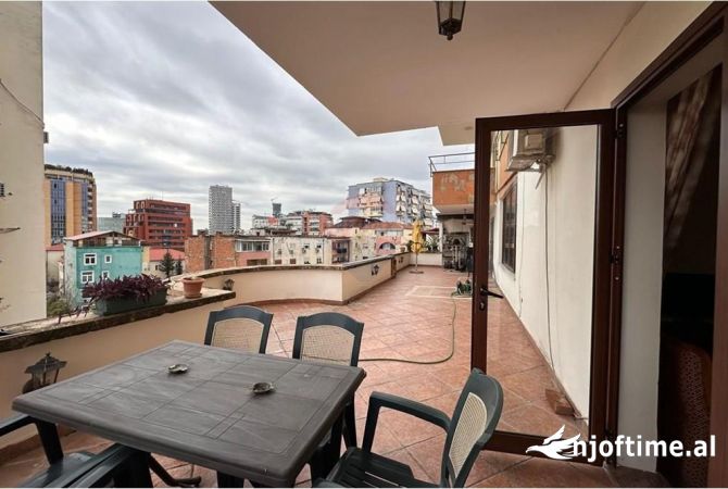 Shtepi me qera Apartament ne Tirane, 2+1, Mobilimi Pjeserisht e mobiluar, Pagesa 700  Euro.