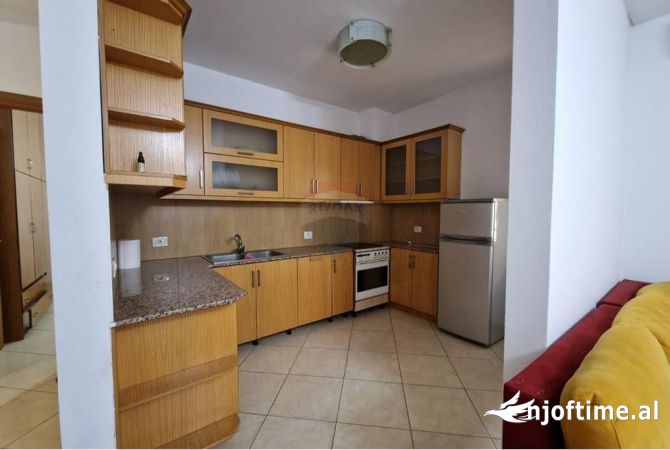 Shtepi me qera 2+1 ne Tirane - 500 Euro
