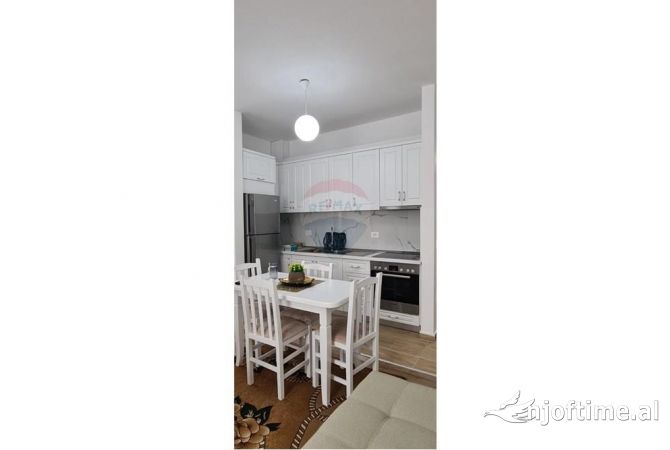 Shtepi me qera 2+1 ne Tirane - 550 Euro