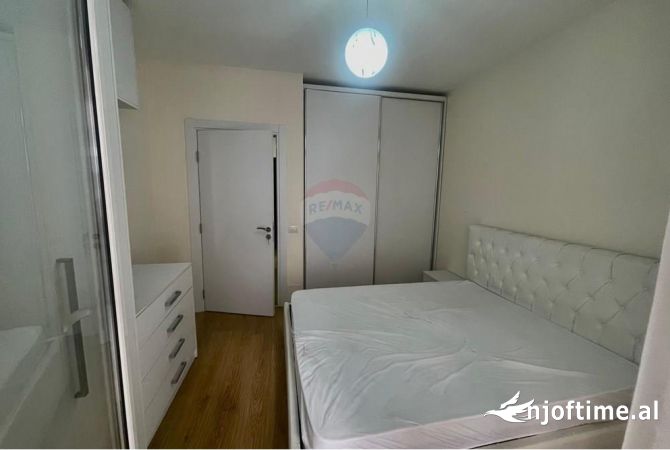 Shtepi me qera 2+1 ne Tirane - 550 Euro