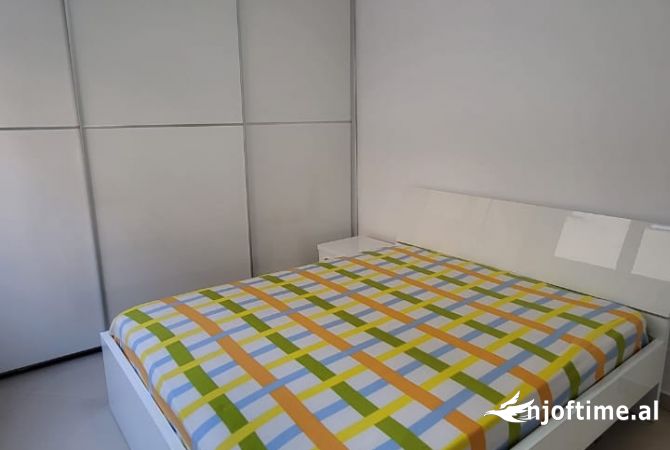 Shtepi me qera Apartament ne Tirane, 2+1, Mobilimi E mobiluar, Pagesa 600  Euro.