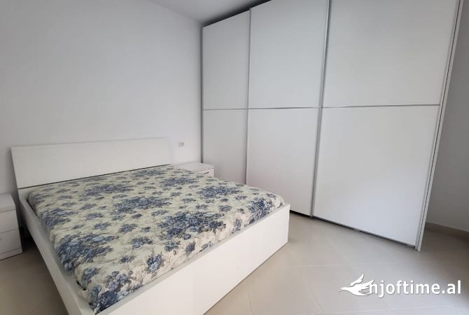 Shtepi me qera Apartament ne Tirane, 2+1, Mobilimi E mobiluar, Pagesa 600  Euro.