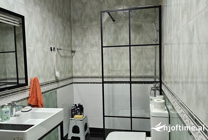 Jepet me qira ambient biznesi ne Bllok