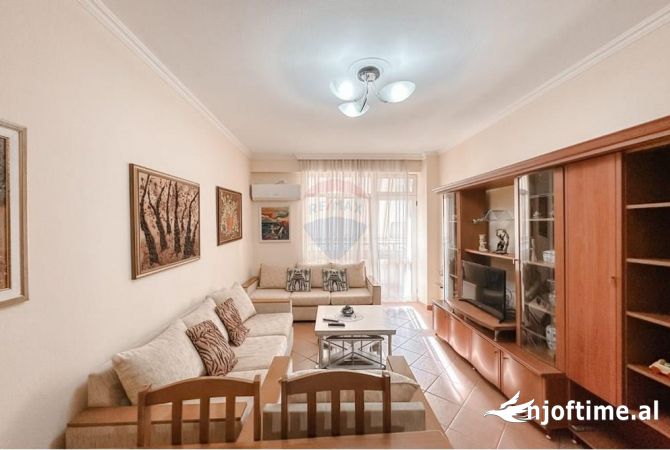 Shtepi me qera Apartament ne Tirane, 1+1, Mobilimi E mobiluar, Pagesa 60,000  Leke.