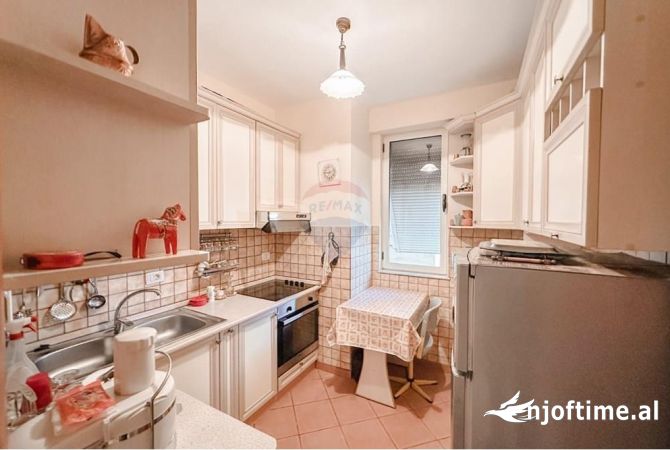 Shtepi me qera 1+1 ne Tirane - 60,000 Leke