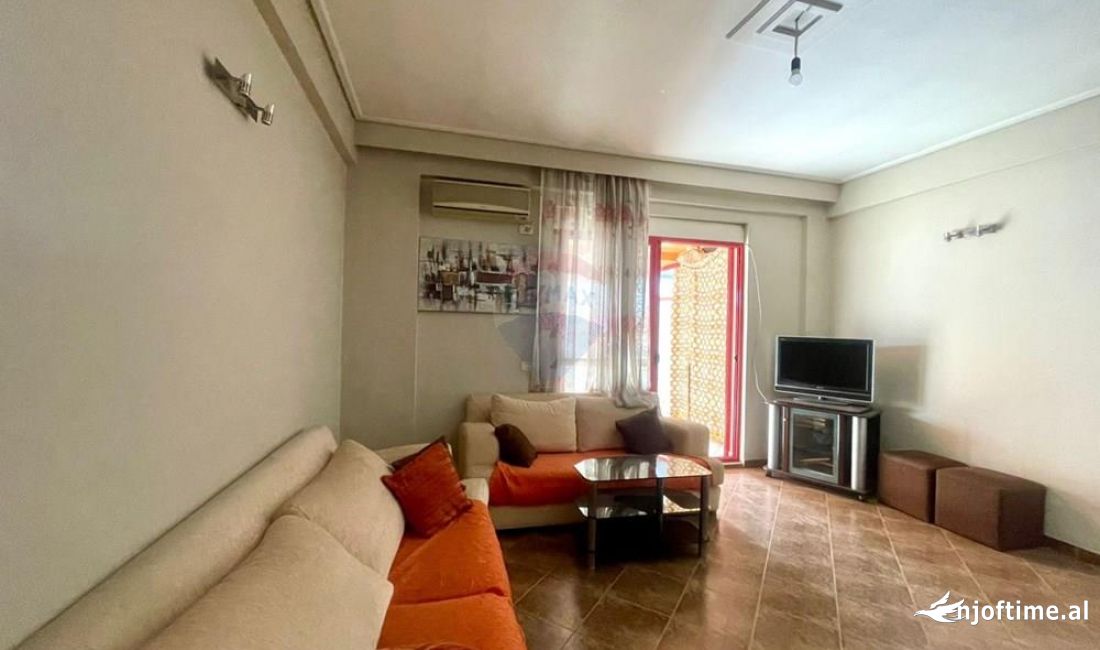 Shtepi me qera Apartament ne Tirane, 2+1, Mobilimi E mobiluar, Pagesa 350  Euro.