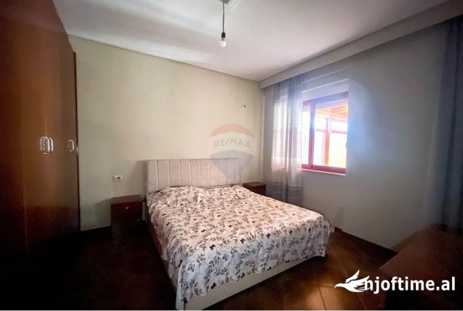 Shtepi me qera Apartament ne Tirane, 2+1, Mobilimi E mobiluar, Pagesa 350  Euro.