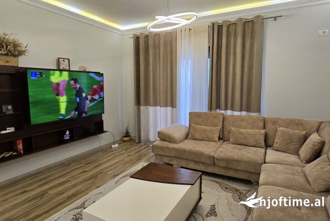 Shtepi ne shitje 3+1 ne Tirane - 260,000 Euro