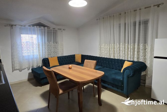 Shtepi me qera 2+1 ne Tirane - 40,000 Leke