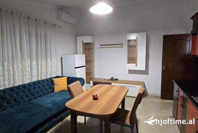 Shtepi me qera 2+1 ne Tirane - 40,000 Leke