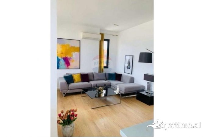 Shtepi me qera Apartament ne Tirane, 2+1, Mobilimi E mobiluar, Pagesa 950  Euro.