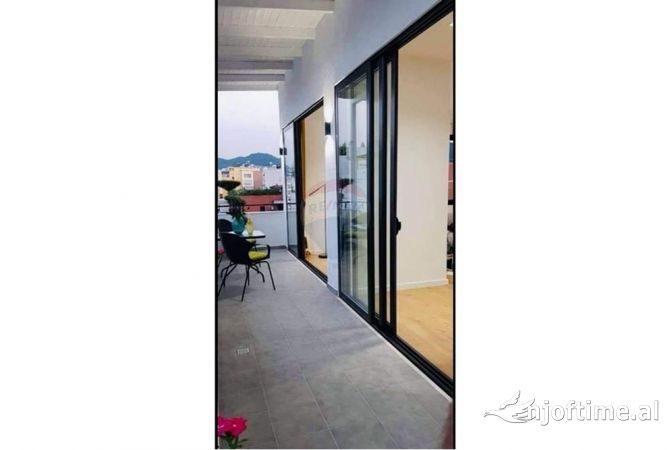 Shtepi me qera 2+1 ne Tirane - 950 Euro