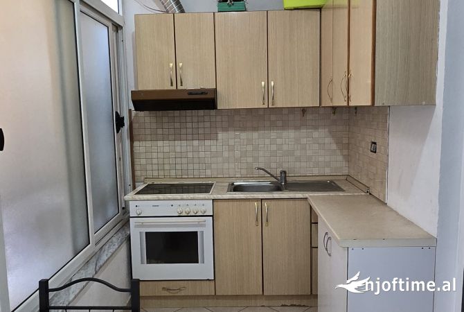 Shtepi me qera 1+1 ne Tirane - 400 Euro