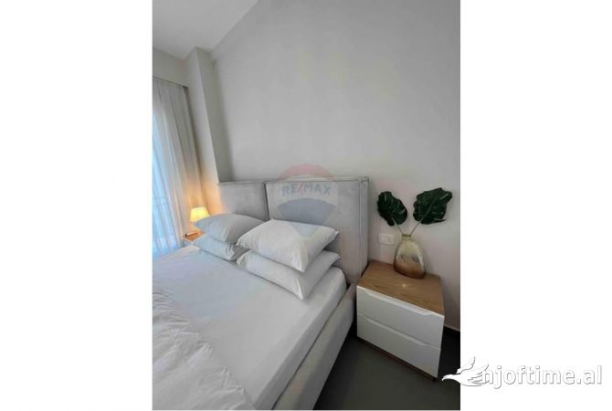 Shtepi me qera Apartament ne Tirane, 1+1, Mobilimi E mobiluar, Pagesa 1,050  Euro.