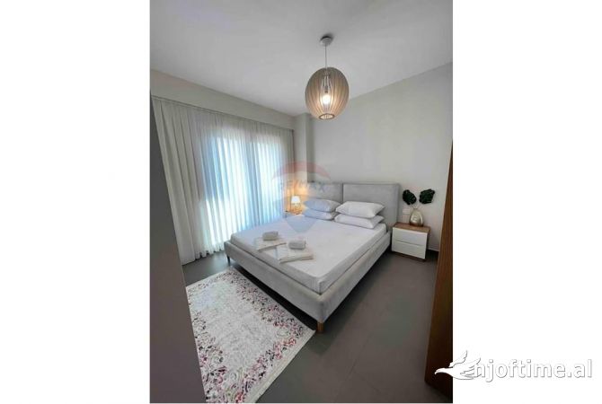 Shtepi me qera Apartament ne Tirane, 1+1, Mobilimi E mobiluar, Pagesa 1,050  Euro.