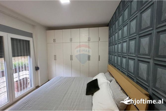 Shtepi me qera Apartament ne Tirane, 1+1, Mobilimi E mobiluar, Pagesa 550  Euro.