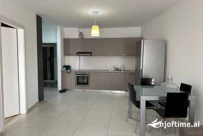 Shtepi me qera 1+1 ne Tirane - 550 Euro