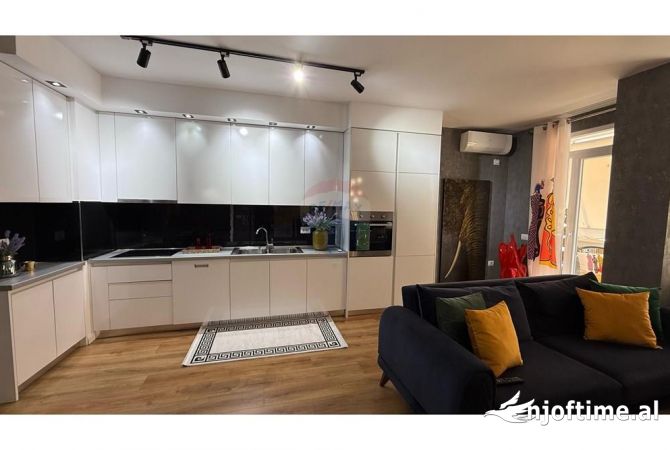 Shtepi me qera Apartament ne Tirane, 1+1, Mobilimi E mobiluar, Pagesa 900  Euro.