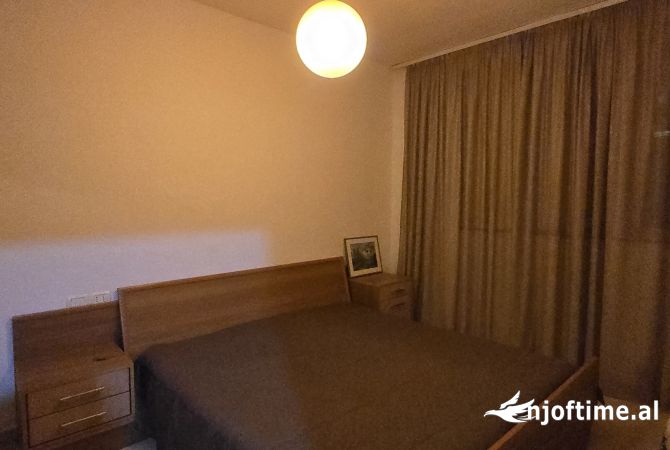 Shtepi me qera 1+1 ne Tirane - 400 Euro