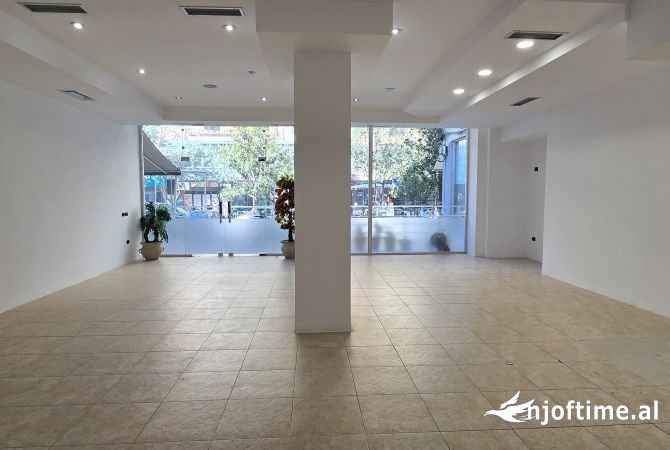 Ambient biznesi me qera 1+1 ne Tirane - 1,000 Euro