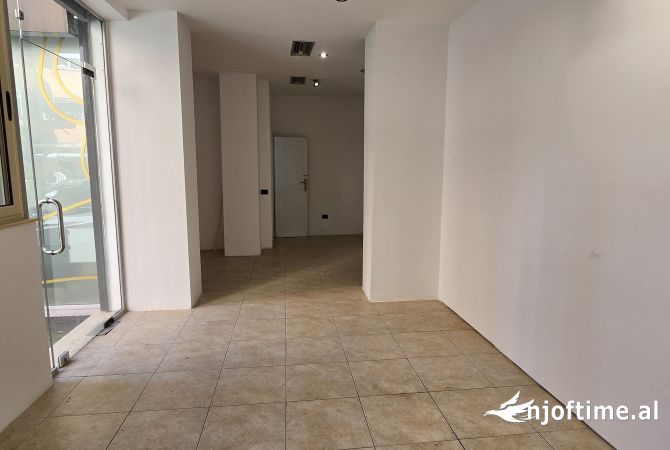 Ambient biznesi me qera 1+1 ne Tirane - 1,000 Euro