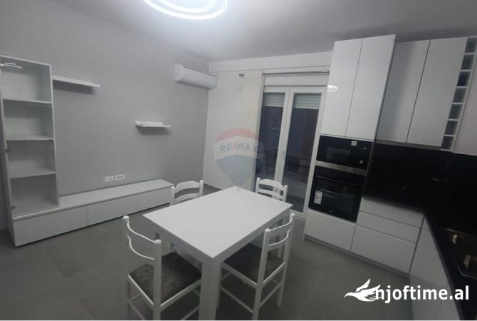 Shtepi me qera 1+1 ne Tirane - 400 Euro