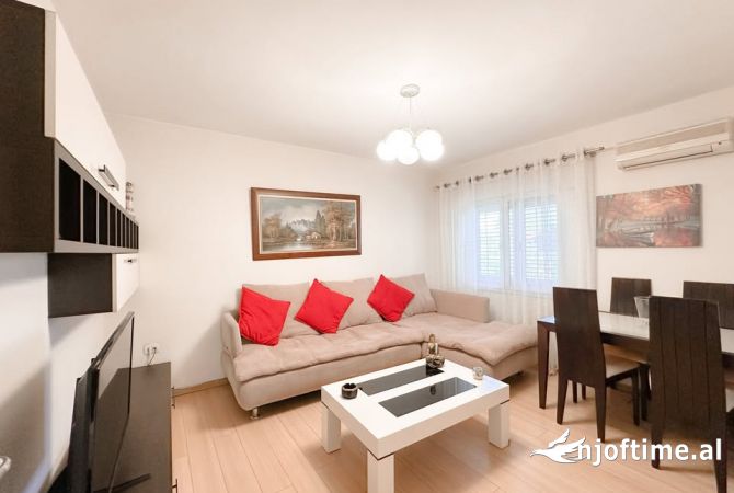 Shtepi me qera 2+1 ne Tirane - 650 Euro