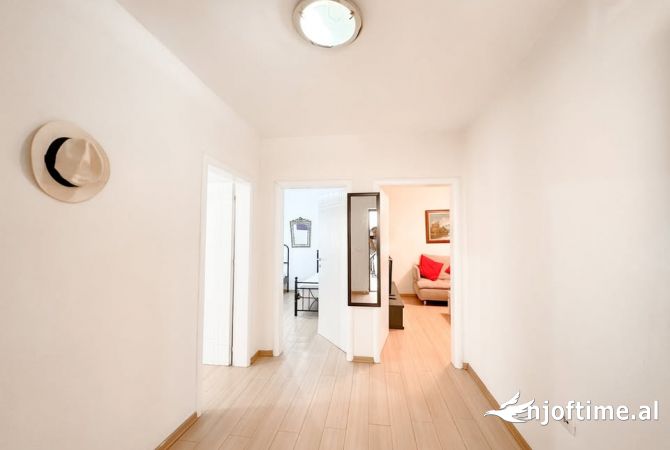 Shtepi me qera 2+1 ne Tirane - 650 Euro