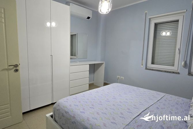 Shtepi ne shitje Apartament ne Shkoder, 1+1, Mobilimi E mobiluar, Pagesa 98,000  Euro.