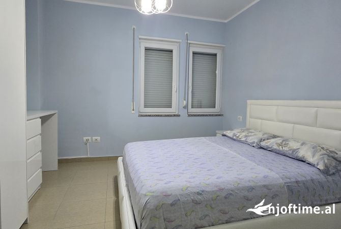 Shtepi ne shitje Apartament ne Shkoder, 1+1, Mobilimi E mobiluar, Pagesa 98,000  Euro.